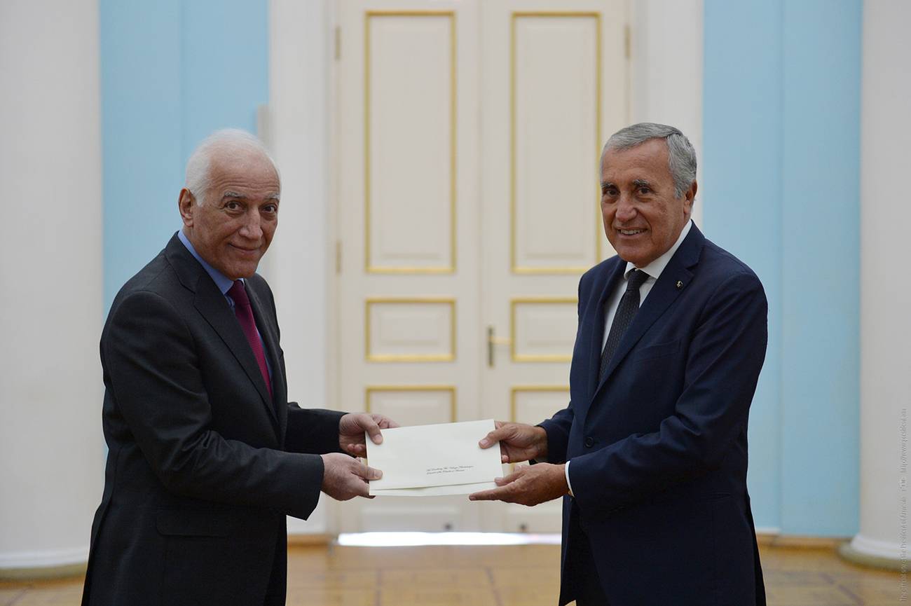 Il Presidente Vahagn Khachaturyan ha ricevuto le Lettere Credenziali del neo Ambasciatore del Sovrano Ordine di Malta in Armenia