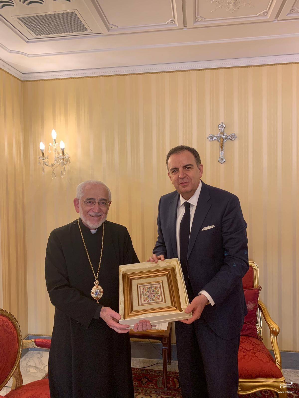 L’Ambasciatore Garen Nazarian incontra il Patriarca Catholicos della Chiesa cattolica armena 