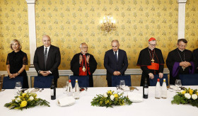 The Prime Minister attends dinner in honor of canonization of Archbishop Ignatius Maloyan