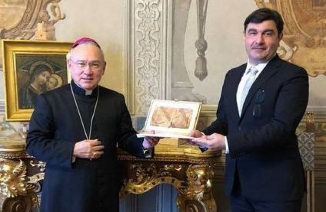 L'Ambasciatore Boris Sahakyan ha consegnato la Copia delle Lettere Credenziali a S.E. Mons. Edgar Peña Para, Sostituto per gli Affari Generali della Segreteria di Stato della Santa Sede